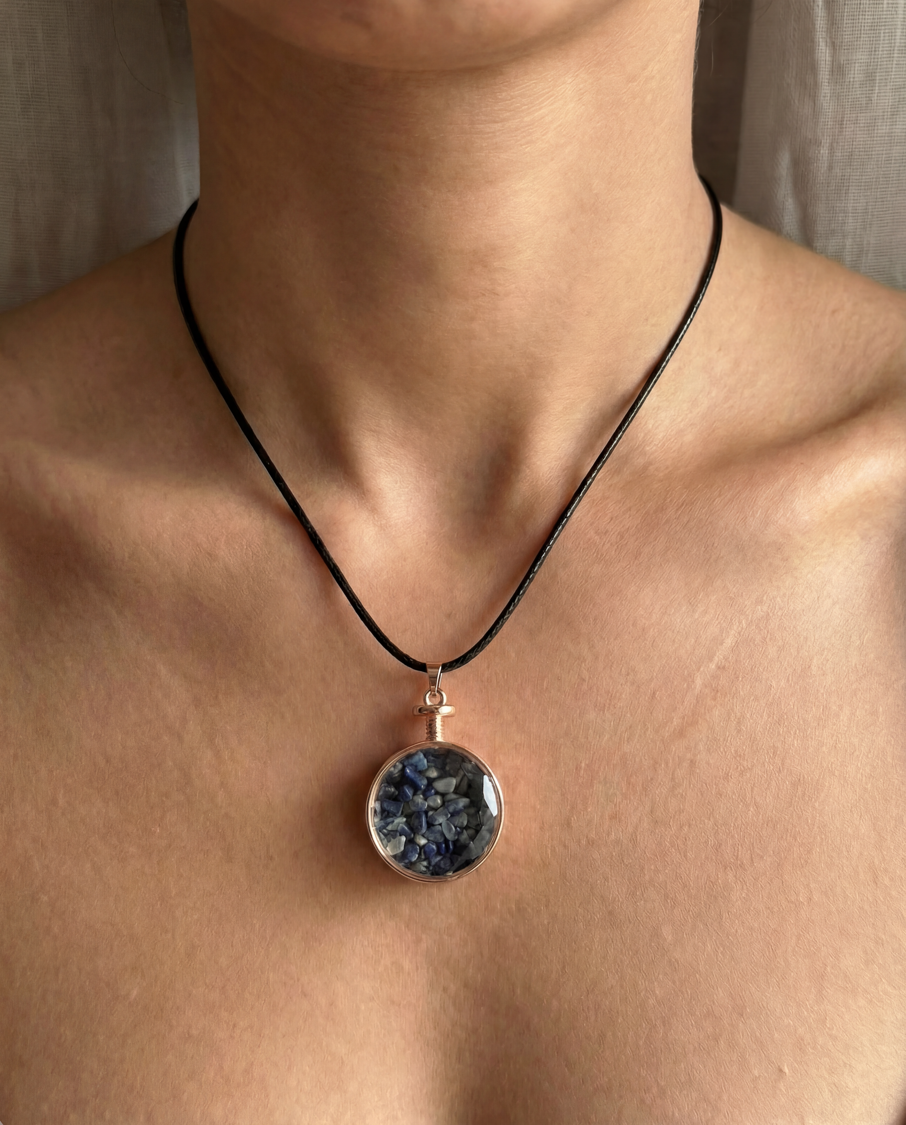 Natural Amethyst, Blue Turquoise, Obsidian, Clear Quartz, Tiger Eye, Lapis Lazuli, Round Wishing Bottle Crystal Pendant Necklace Jewelry for Healing & Style